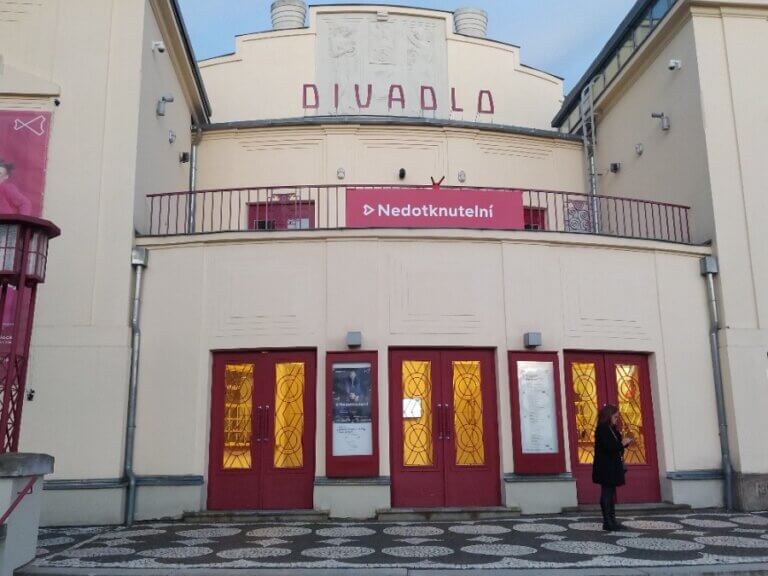 Klub mladého diváka – Nedotknutelní