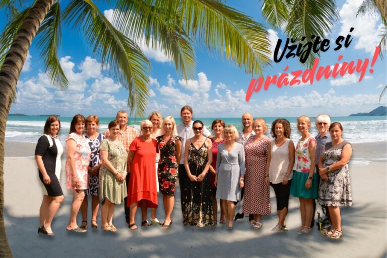 Dlouhé a krásné léto přejí učitelé a zaměstnanci ZŠ Středokluky