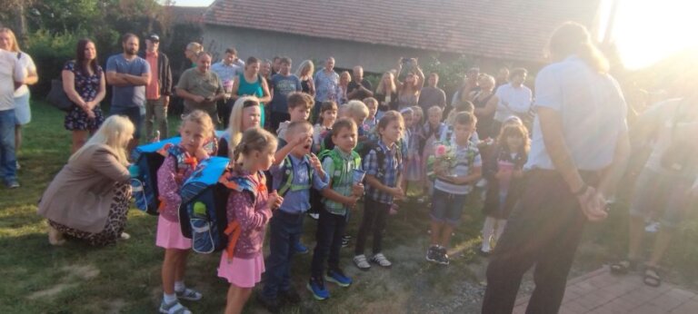 Naši prvňáčci při svém prvním dnu ve škole