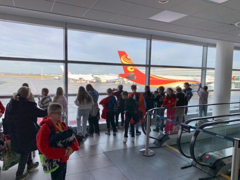 Exkurze žáků 5. třídy na letišti Václava Havla v Praze