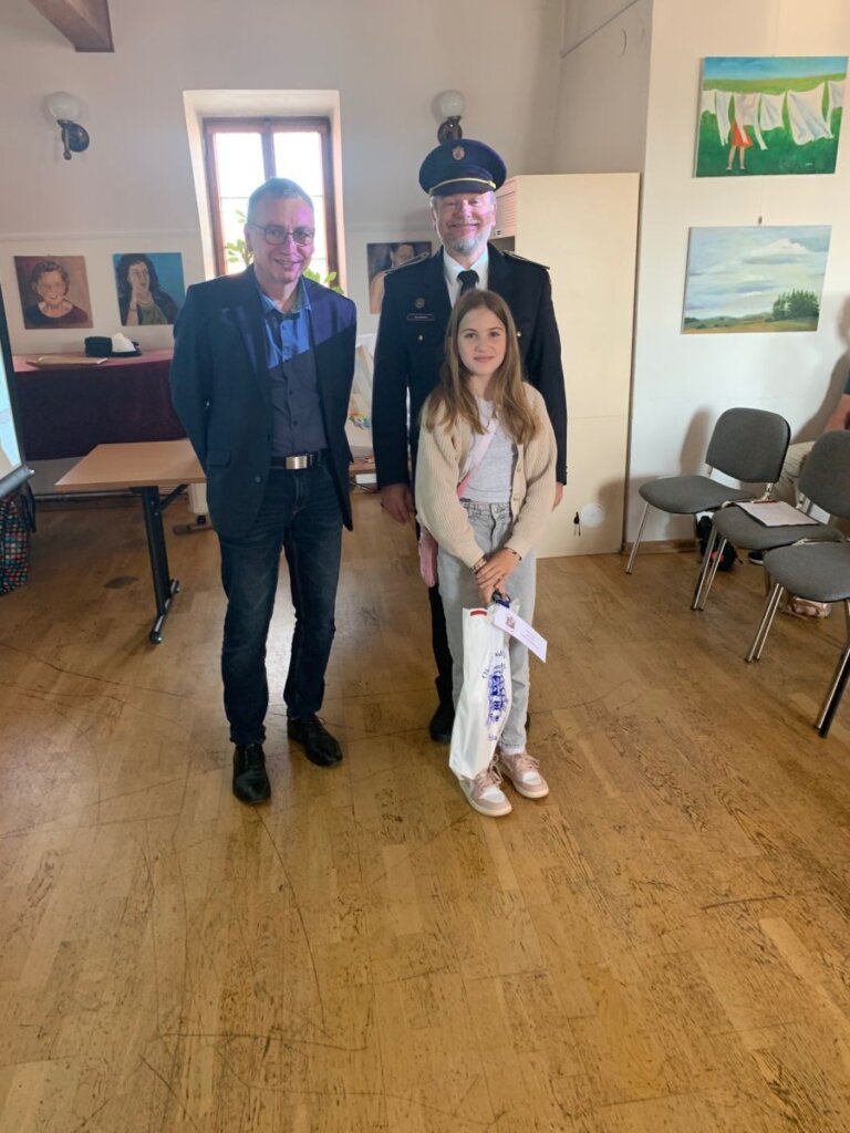 Výtvarná a literární soutěž Hasiči očima dětí