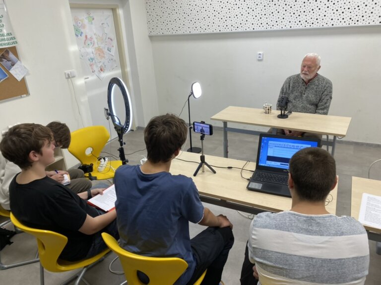 Příběhy našich sousedů – průběh projektu