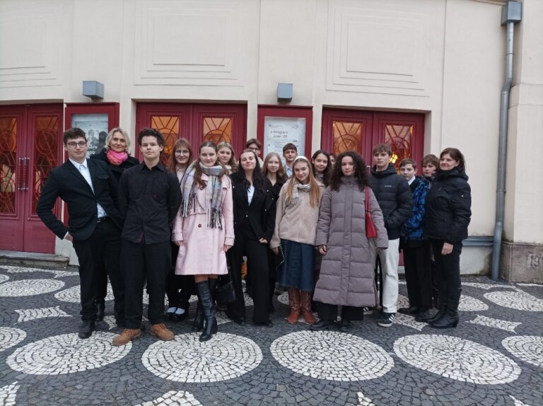 KMD: Zombie nejsou demokrati